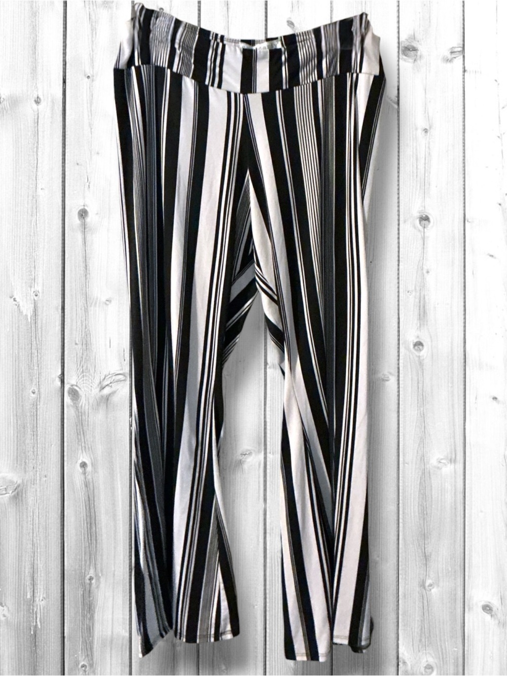 🌹eye candy Black & White Vertically Striped Wide Leg Pants